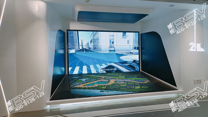 18臺L型液晶拼接墻.jpg 18臺L型液晶拼接墻.jpg